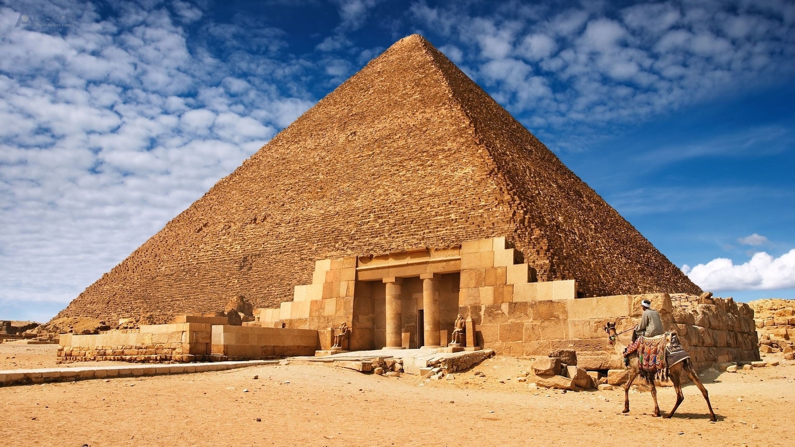 Tu jest zdjęcie piramidy cheopsa